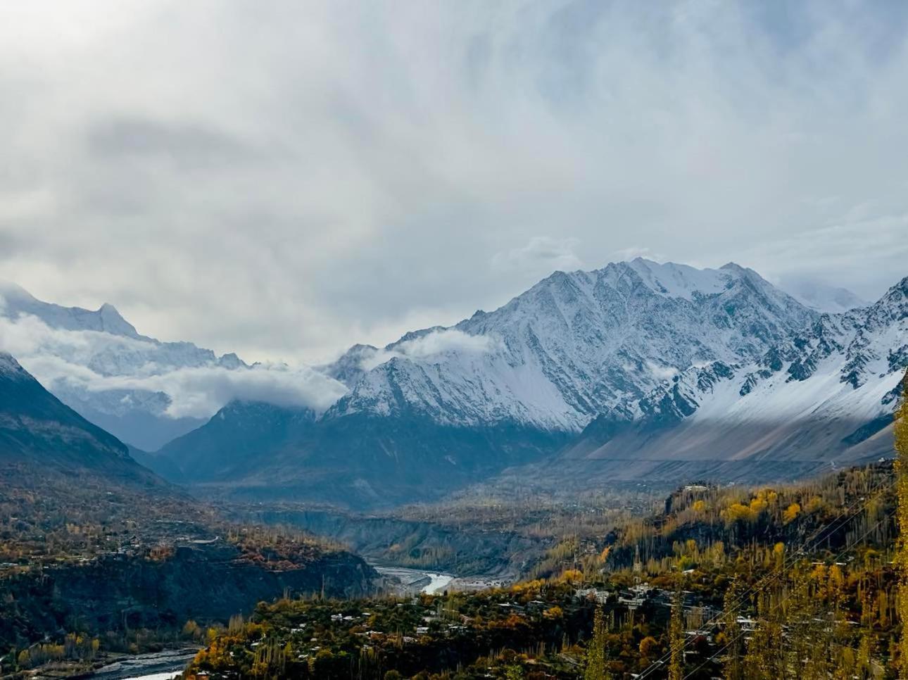 Backpackers Stories By Old Hunza Inn Karimabad  Экстерьер фото