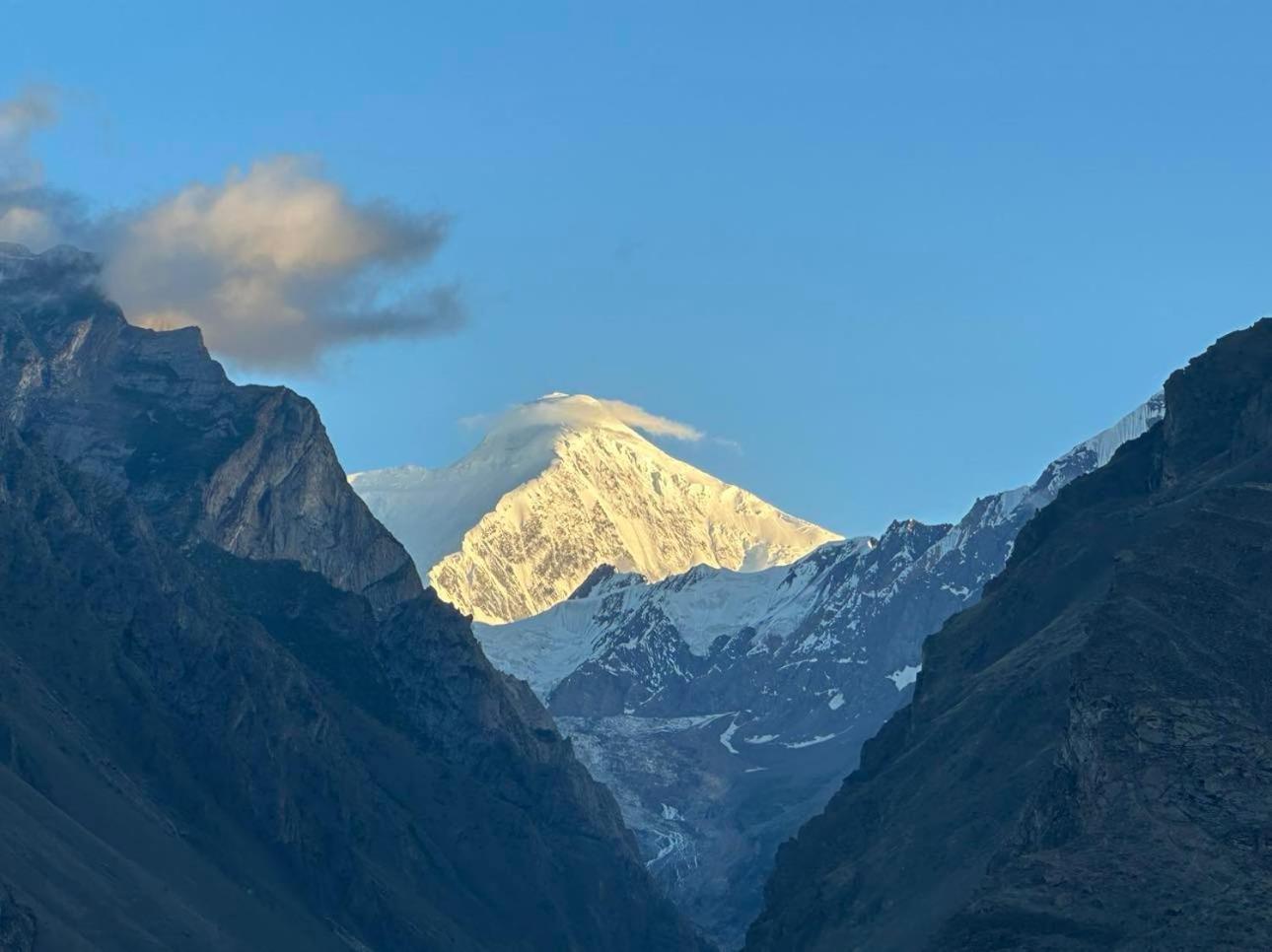 Backpackers Stories By Old Hunza Inn Karimabad  Экстерьер фото